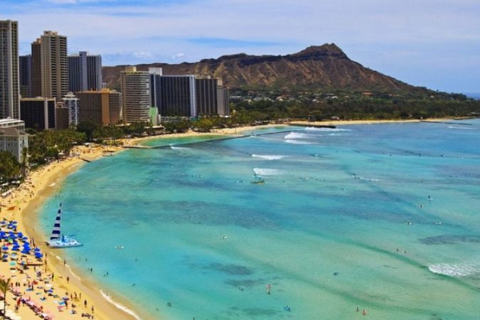 Hawaii Tawarkan Tiket Pesawat Pulang Pergi Gratis bagi Pekerja WFH, Ini Syaratnya
