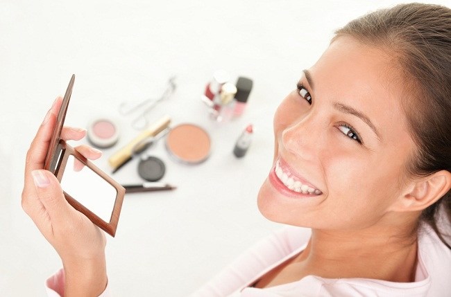 tips menjaga make up tetap awet untuk kulit wajah berminyak 1 - Tips Menjaga Make-up Tetap Awet untuk Kulit Wajah Berminyak